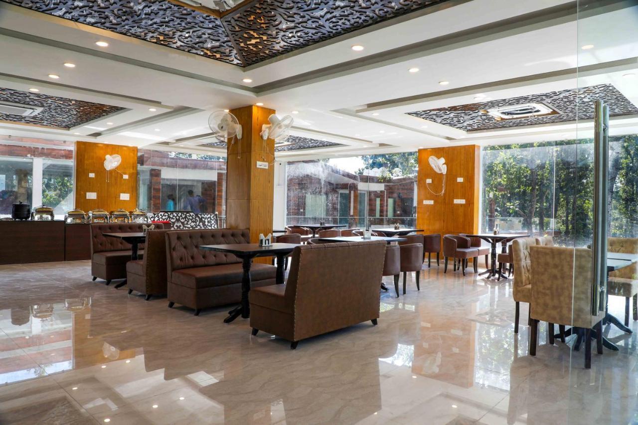 The First View Resort Lansdowne Dış mekan fotoğraf